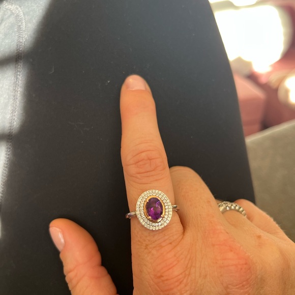 Amethyst and White Sapphire Gold Ring - Picture 2 of 5